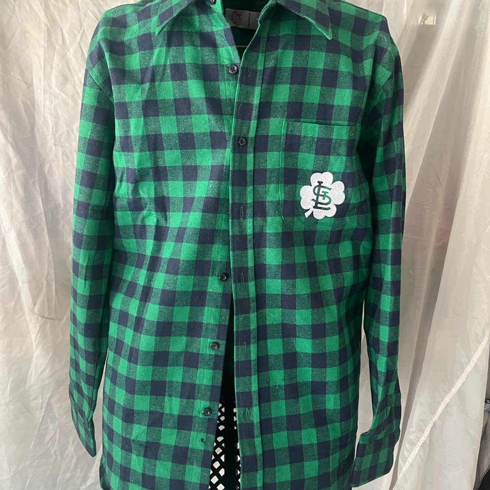 St. Louis Cardinals St. Patrick’s Day Flannel Button Down Shirt Size Medium New